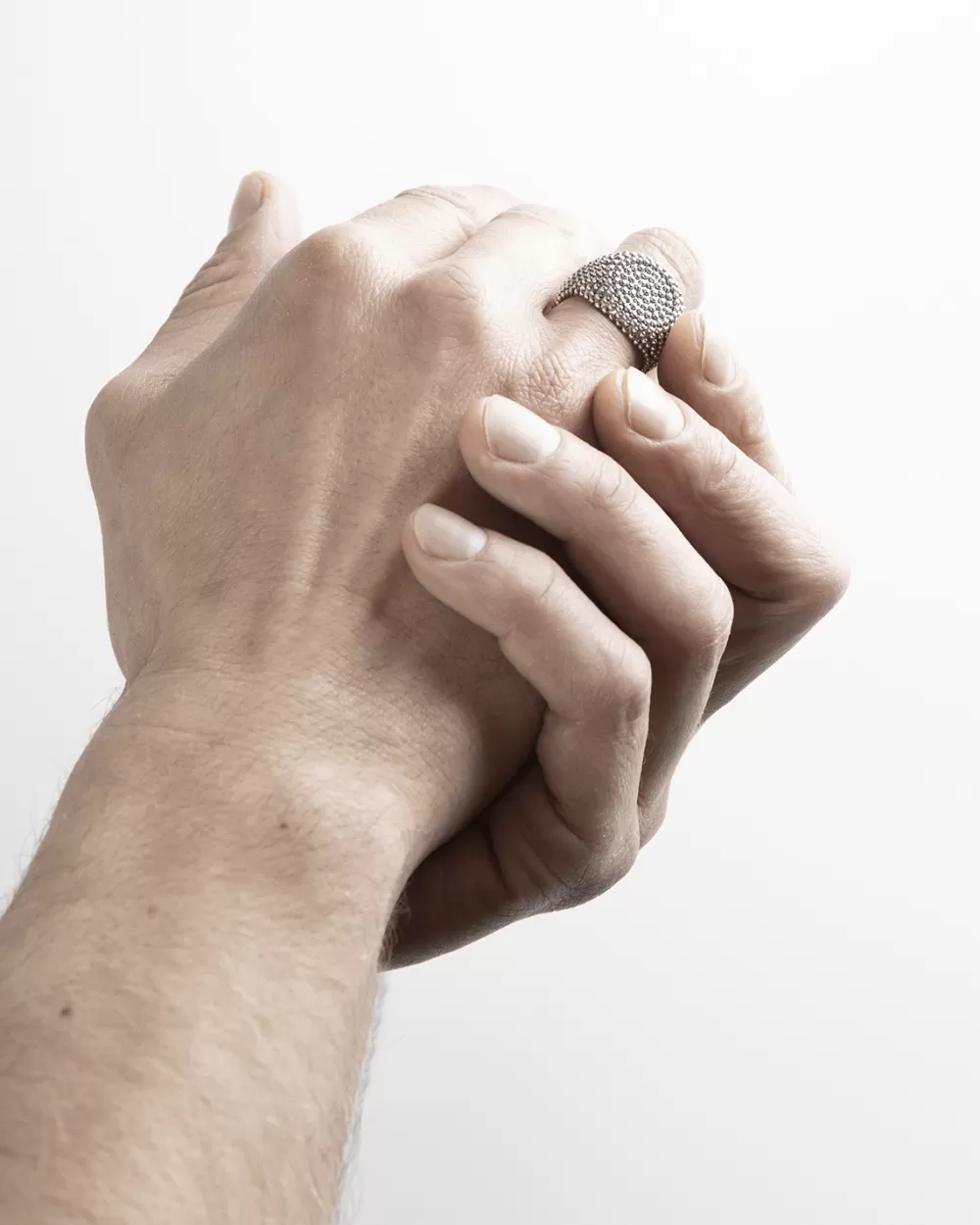 Nove25 Anello Chevalier Tondo Puntinato