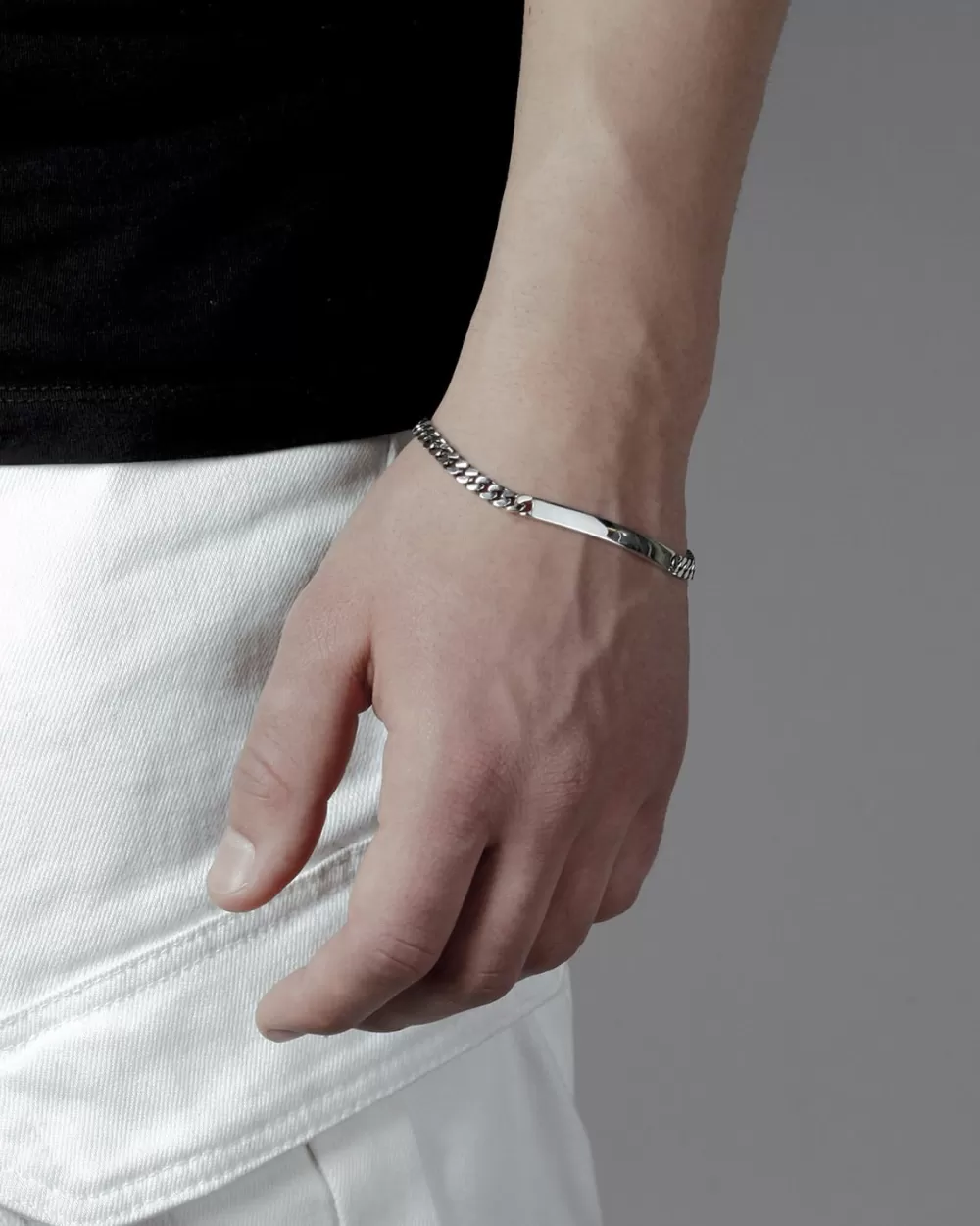 Nove25 Bracciale Grumetta Quadrata Con Targa Filo 150