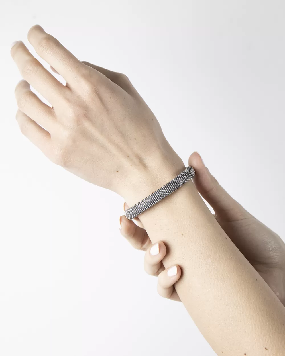 Nove25 Bracciale Rigido Puntinato